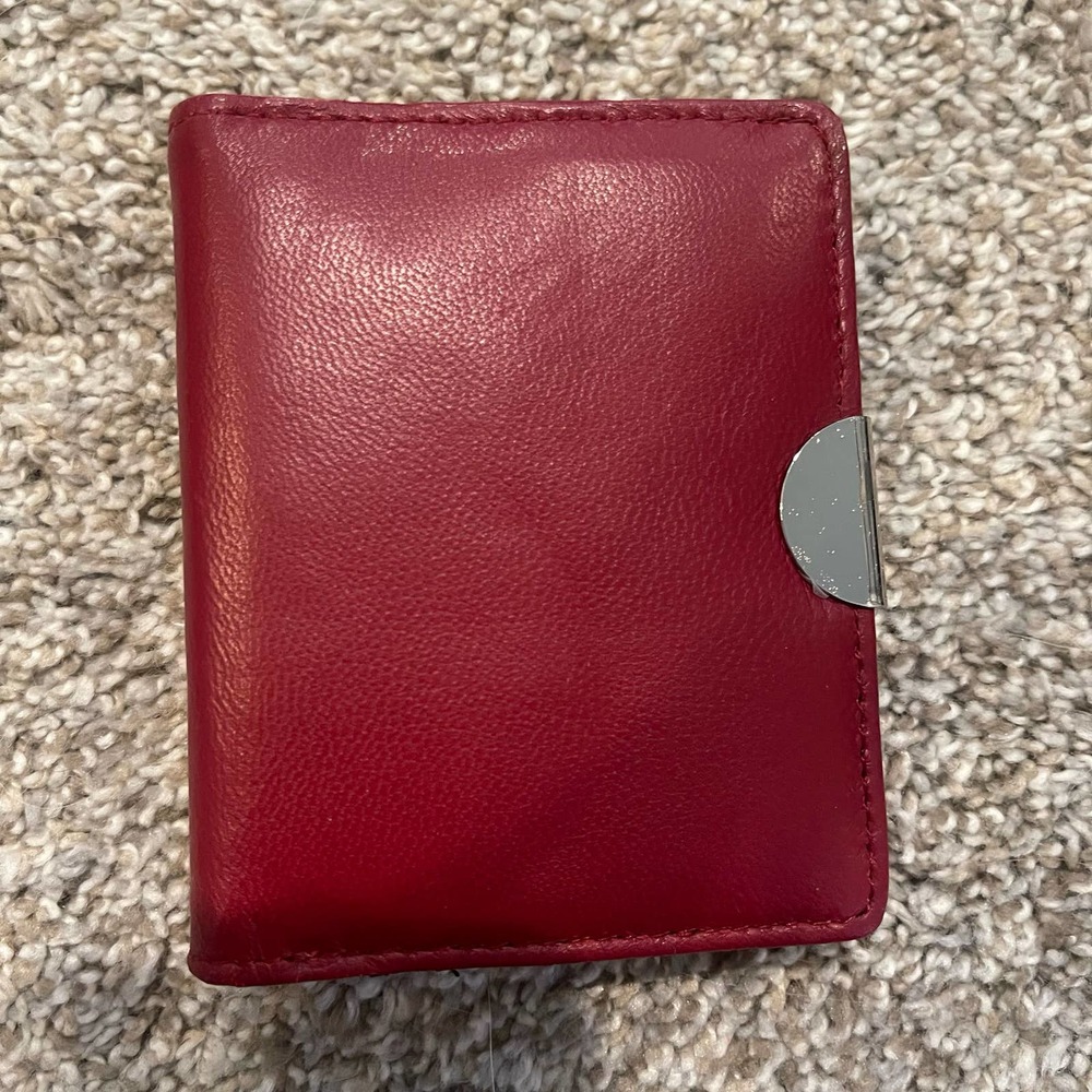 Safe Keeper Womens Genuine Leather Folding Wallet Money Organizer Red  NEW